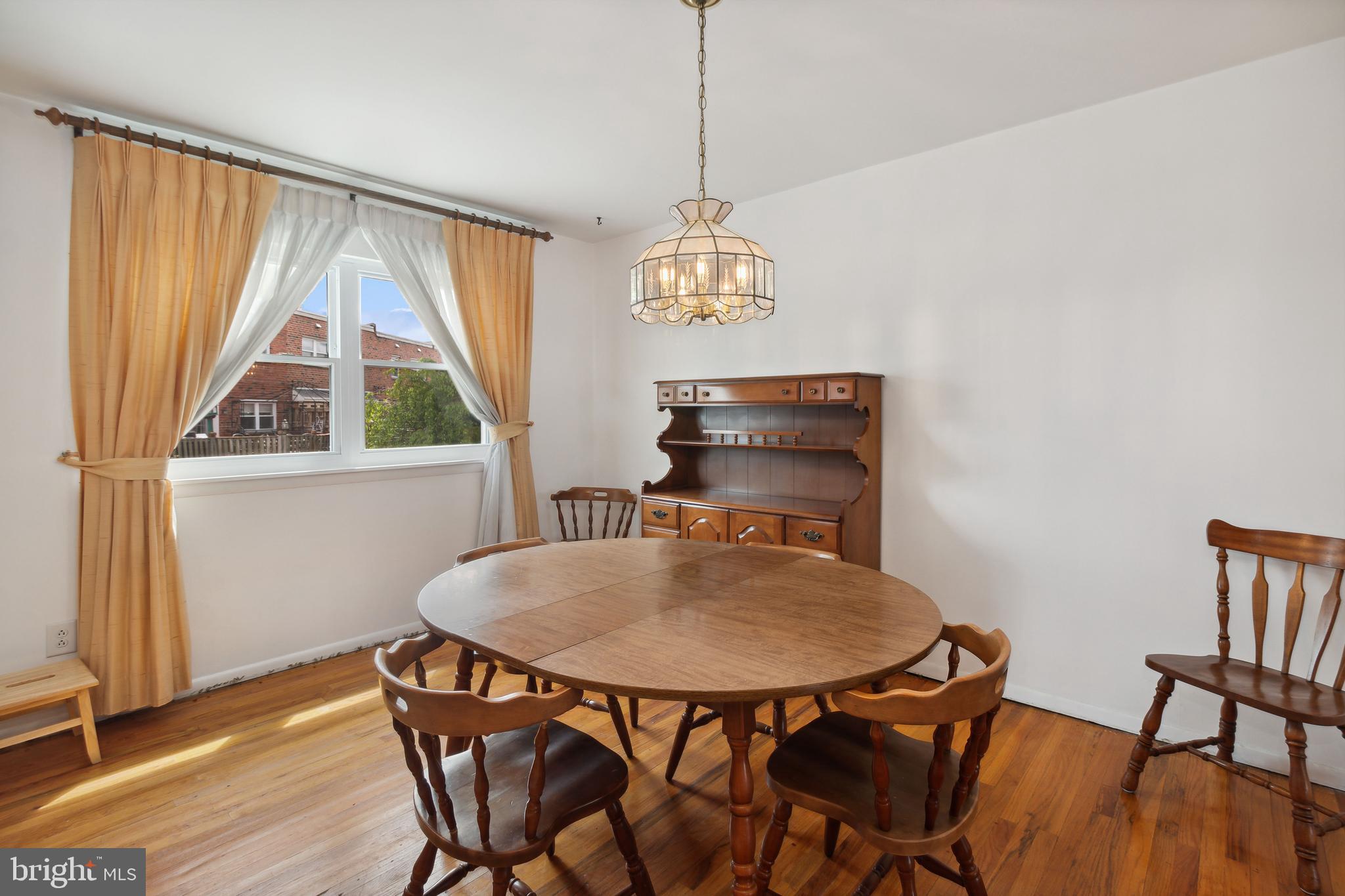 12435 Sweet Briar Road Philadelphia, PA 19154 - Photo 15 of 39 Dining Area