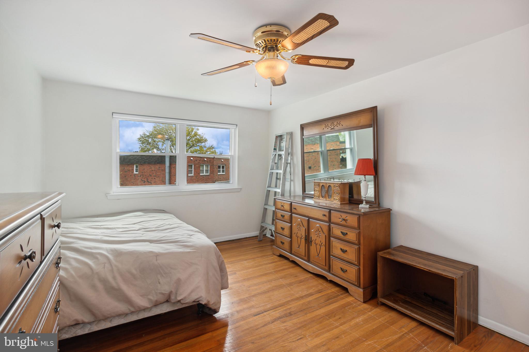 12435 Sweet Briar Road Philadelphia, PA 19154 - Photo 21 of 39 2nd bedroom