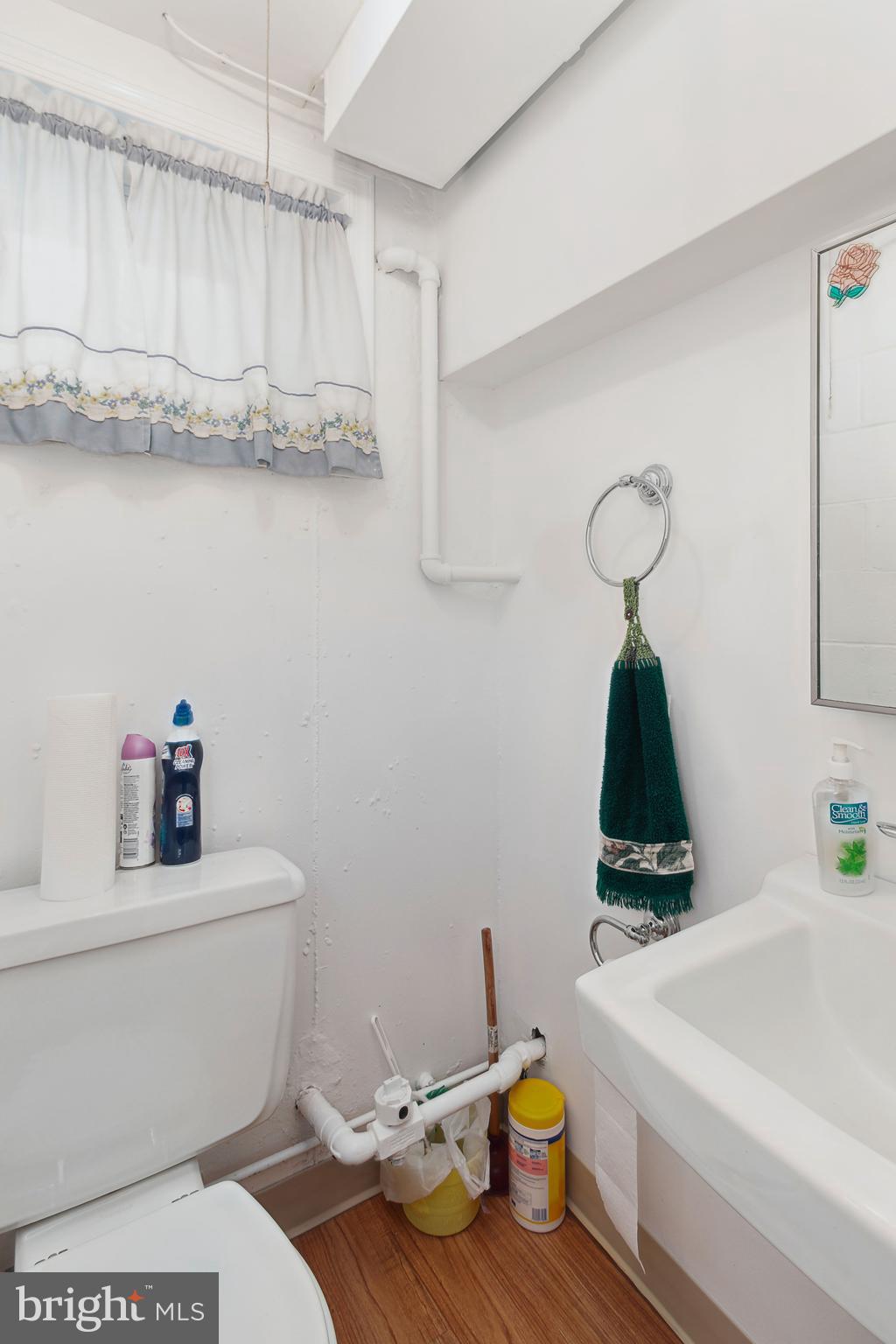 12435 Sweet Briar Road Philadelphia, PA 19154 - Photo 25 of 39 Lower Level powder room