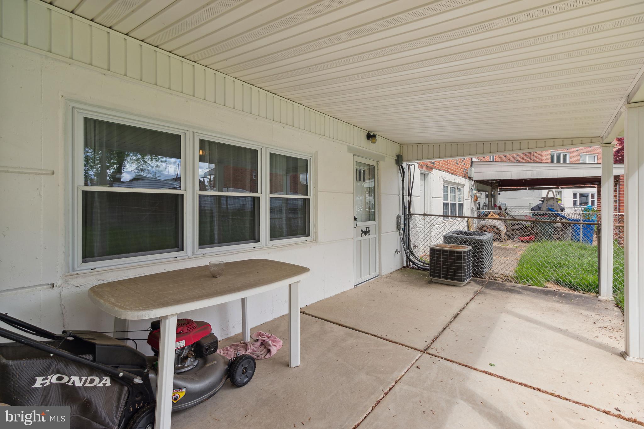 12435 Sweet Briar Road Philadelphia, PA 19154 - Photo 33 of 39 Back Patio
