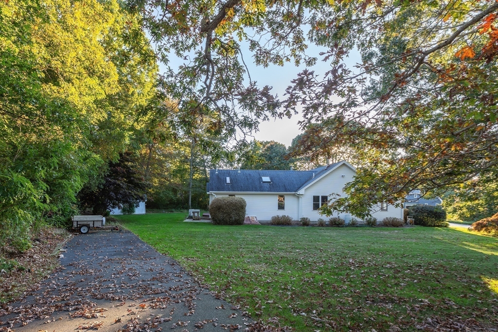 8 Plymouth Heights Road Bourne, MA 02562 - Photo 7 of 38 Gallery Image 7