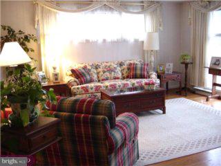 660 Forest Road Wayne, PA 19087 - Photo 2 of 6