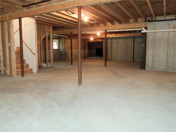 71 Cranberry Road Hanson, MA 02341 - Photo 18 of 19 Gallery Image 18
