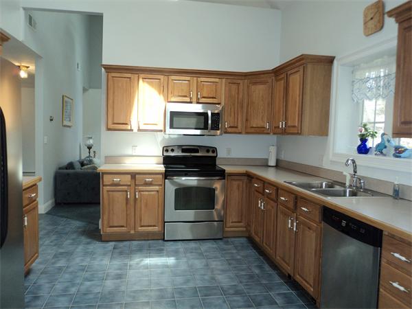 71 Cranberry Road Hanson, MA 02341 - Photo 3 of 19 Gallery Image 3