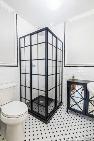 $350,000 | 1107 North Adams Street, Beeville, TX 78102