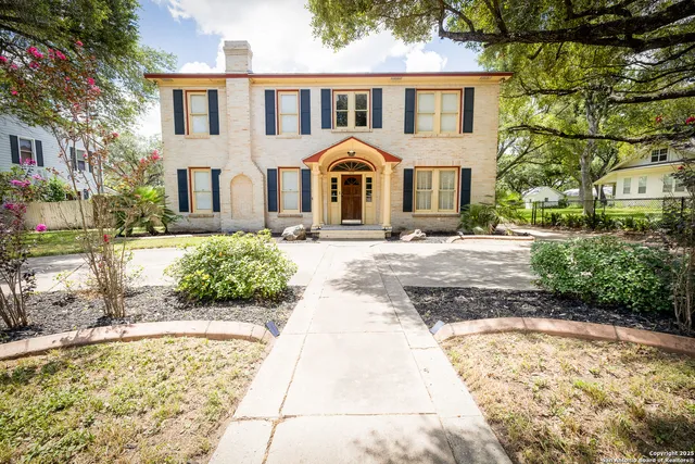 $350,000 | 1107 North Adams Street, Beeville, TX 78102