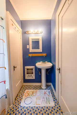 $350,000 | 1107 North Adams Street, Beeville, TX 78102