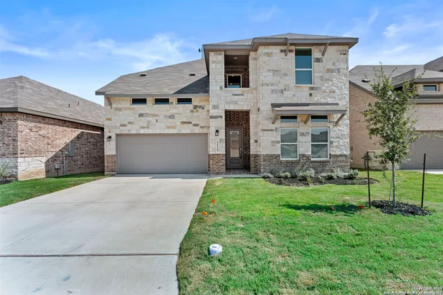 $399,990 | 5524 Paschal Park, New Braunfels, TX 78132