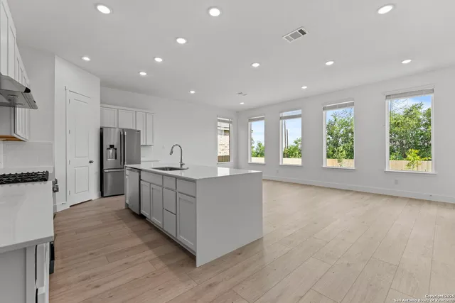 $399,990 | 5524 Paschal Park, New Braunfels, TX 78132