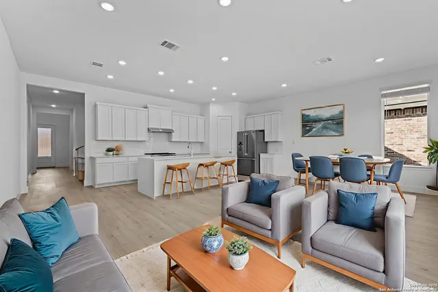 $399,990 | 5524 Paschal Park, New Braunfels, TX 78132