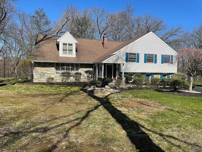 230 Foxcroft Road, Broomall, PA 19008 Compass