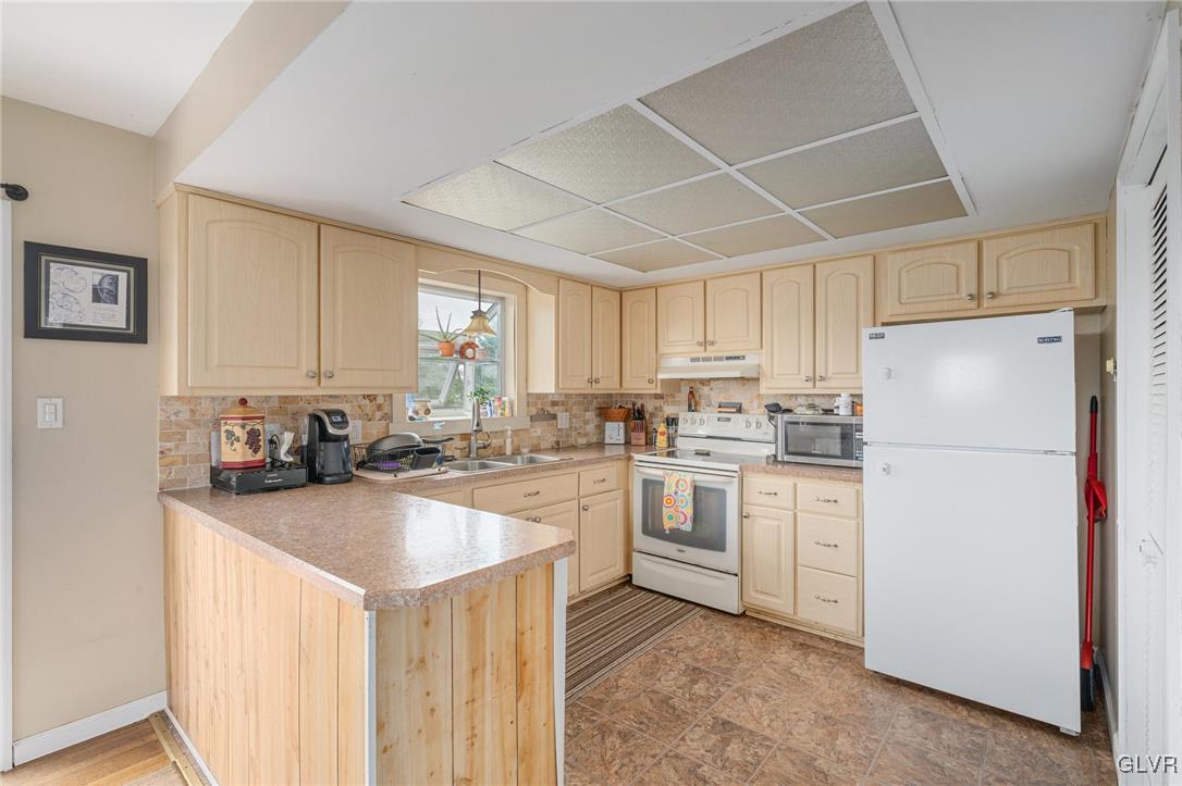 2074 Heffner Road Fogelsville, PA 18051 - Photo 14 of 36 Gallery Image 14
