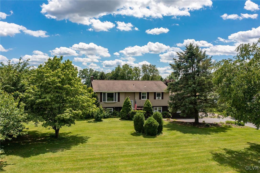 2074 Heffner Road Fogelsville, PA 18051 - Photo 4 of 36 Gallery Image 4
