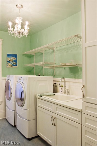 2911 Scranton Road Cleveland, OH 44113 - Photo 19 of 23 2nd floor bath with chandelier!