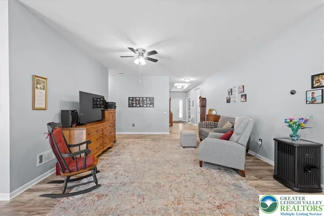 $599,900 | 3803 Loyal Lane, Easton, PA 18045