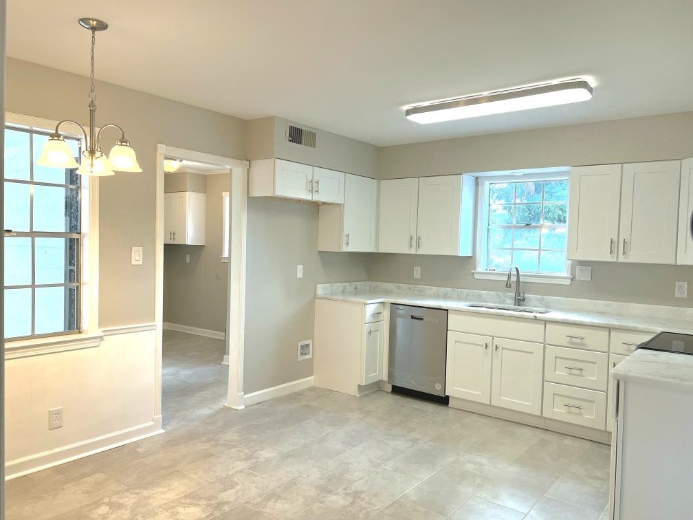 1933 Finley Road Memphis, TN 38116 - Photo 3 of 33 Gallery Image 3