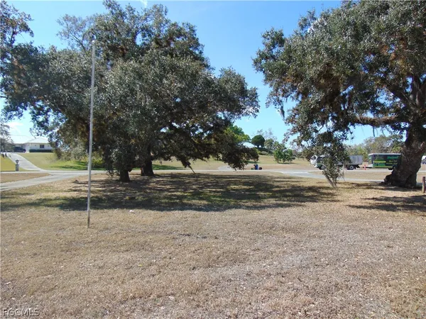 $3,400 | 1092 Riverbend Drive, LaBelle, FL 33935