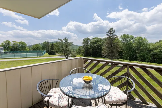 $318,000 | 210 Mountainside Circle, Unit 110, Roxbury, NY 12421