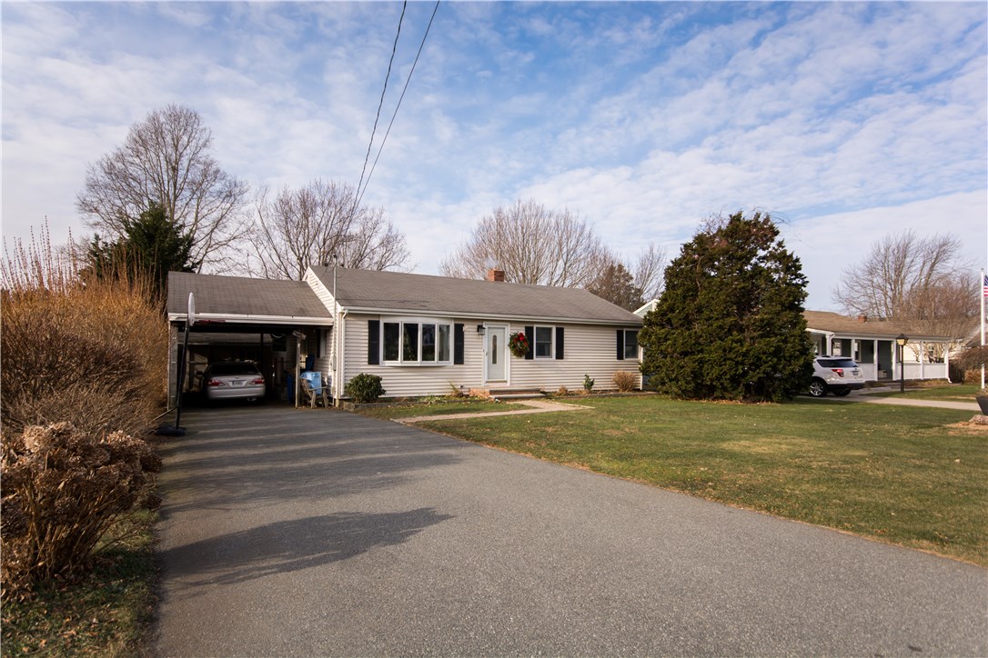 38 Brookdale Road Middletown, RI