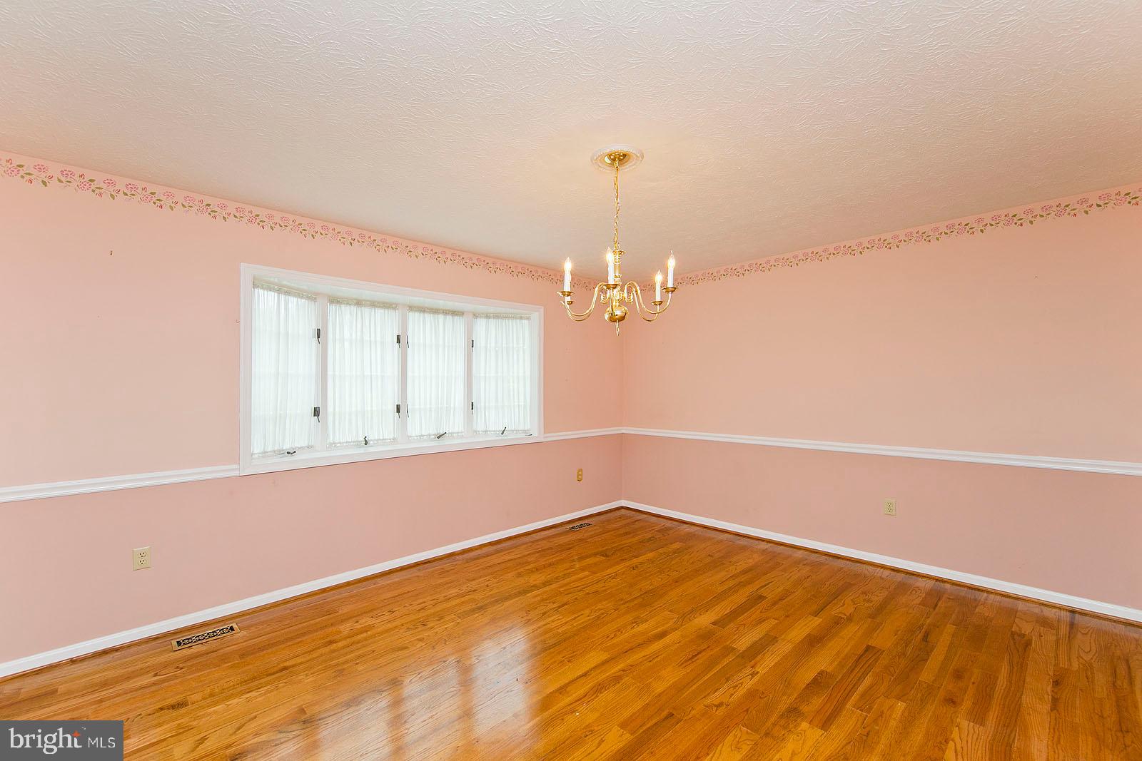 106 Forest Ridge Road Winchester, VA 22602 - Photo 7 of 37 Big windows, hardwood floors, chair rail