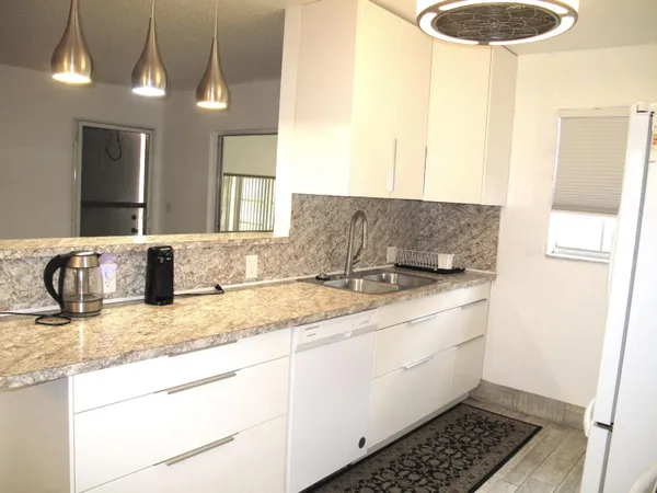 $1,490 | 325 Northwest 50th Avenue, Unit C, Delray Beach, FL 33445