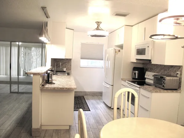 $1,490 | 325 Northwest 50th Avenue, Unit C, Delray Beach, FL 33445