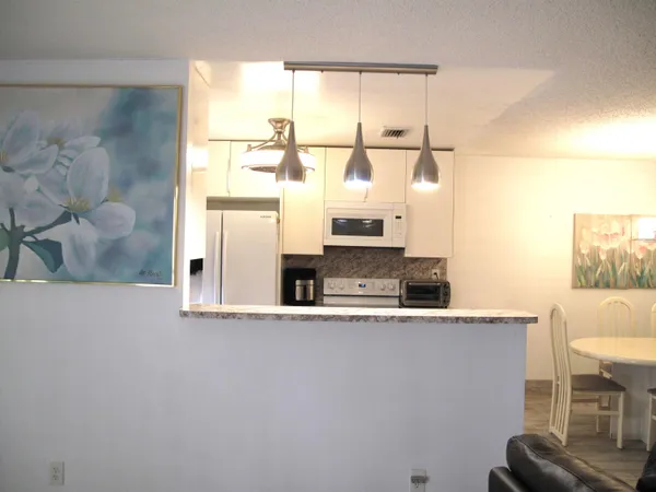 $1,490 | 325 Northwest 50th Avenue, Unit C, Delray Beach, FL 33445