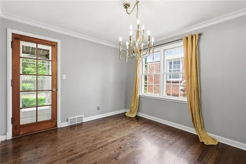 $589,000 | 607 East 65th Street, Kansas City, MO 64131
