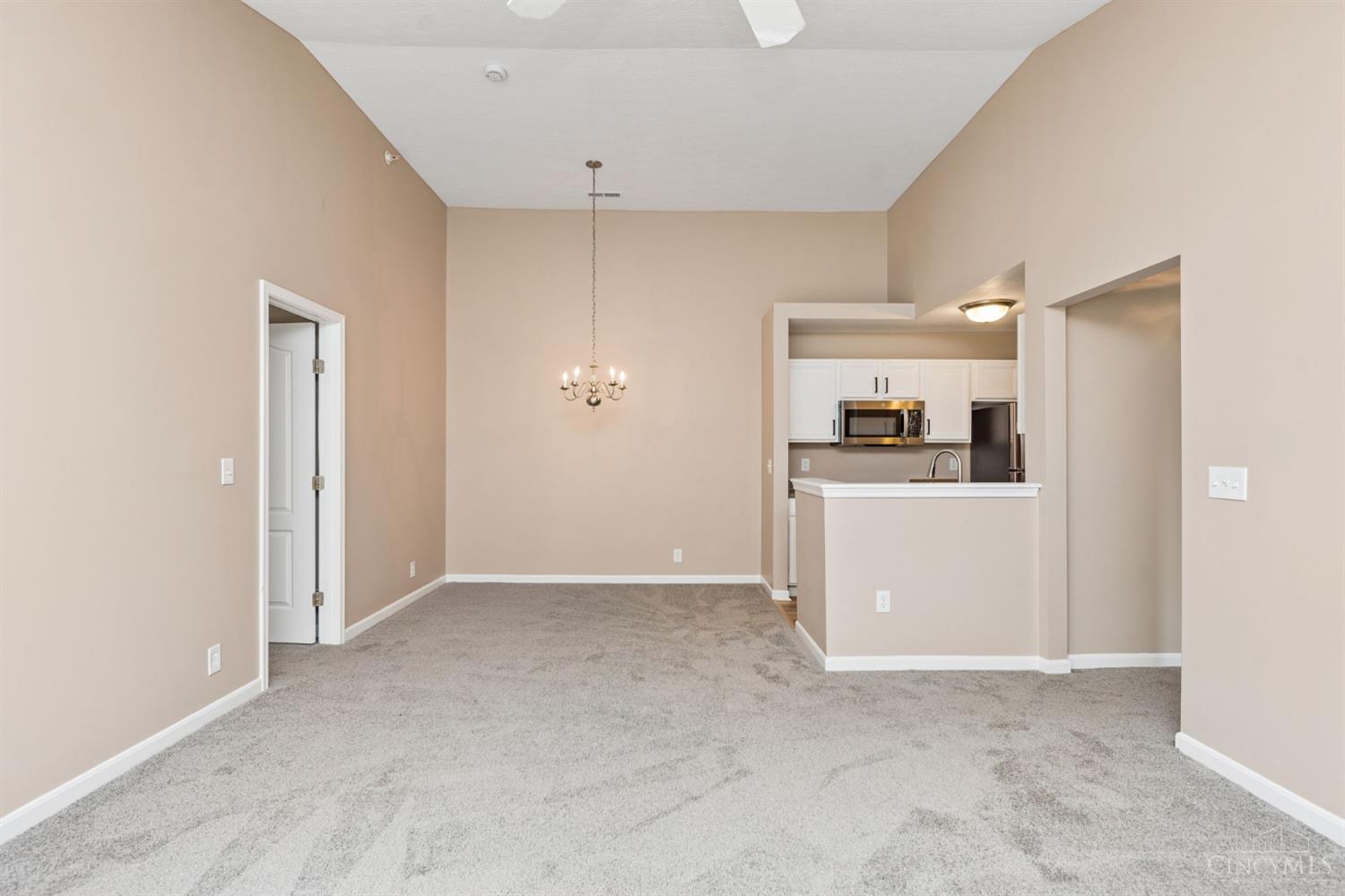 3414 North Bend Road, Unit 8 Cincinnati, OH 45247 - Photo 7 of 36