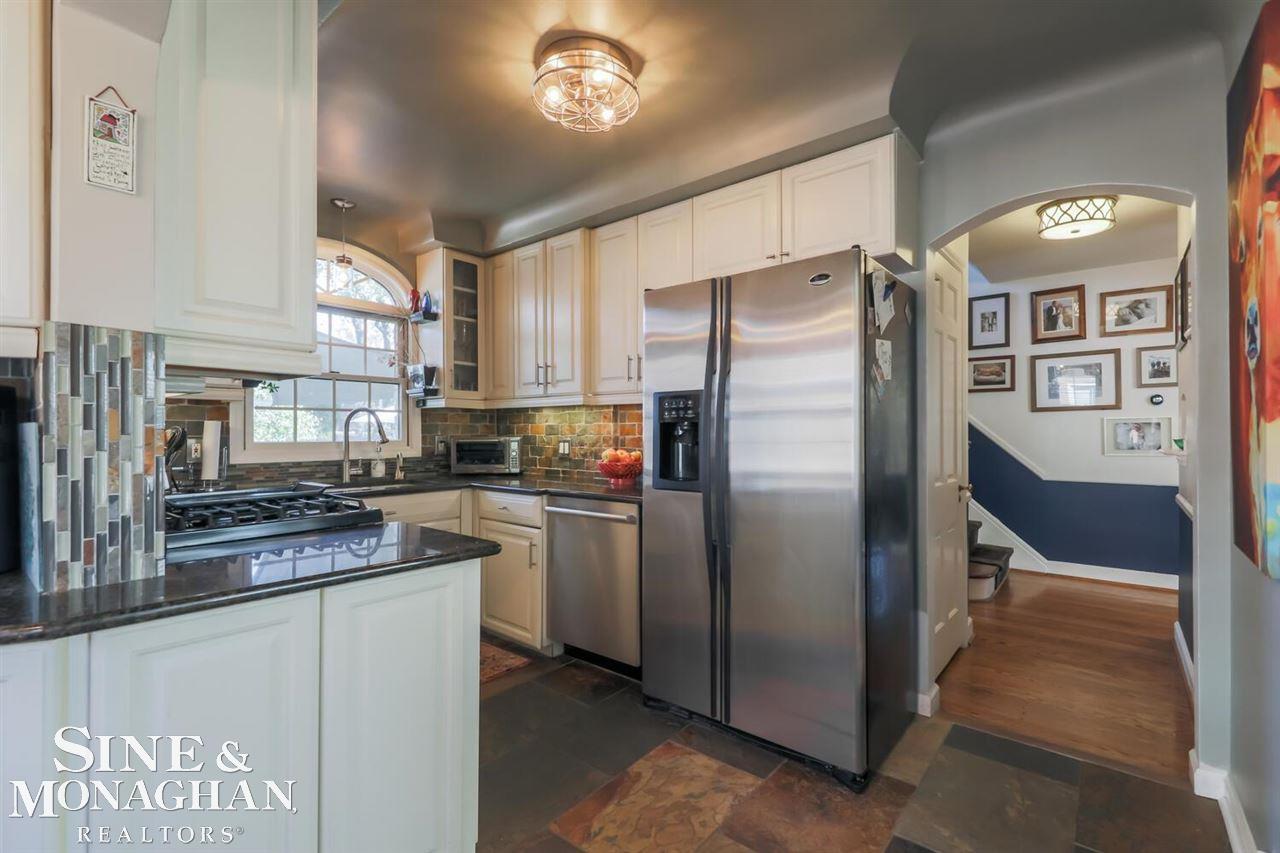 1326 Harvard Road Grosse Pointe Park, MI 48230 - Photo 29 of 47