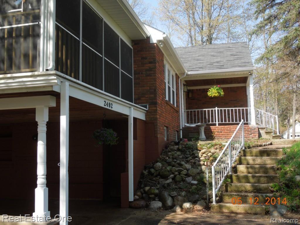 2492 Academy Road Holly, MI 48442 - Photo 47 of 50 Walkway to Front Entrance