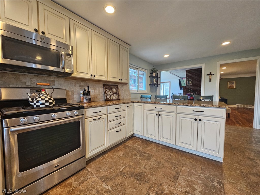 3015 Rockefeller Road Wickliffe, OH 44092 - Photo 21 of 45 Gallery Image 21