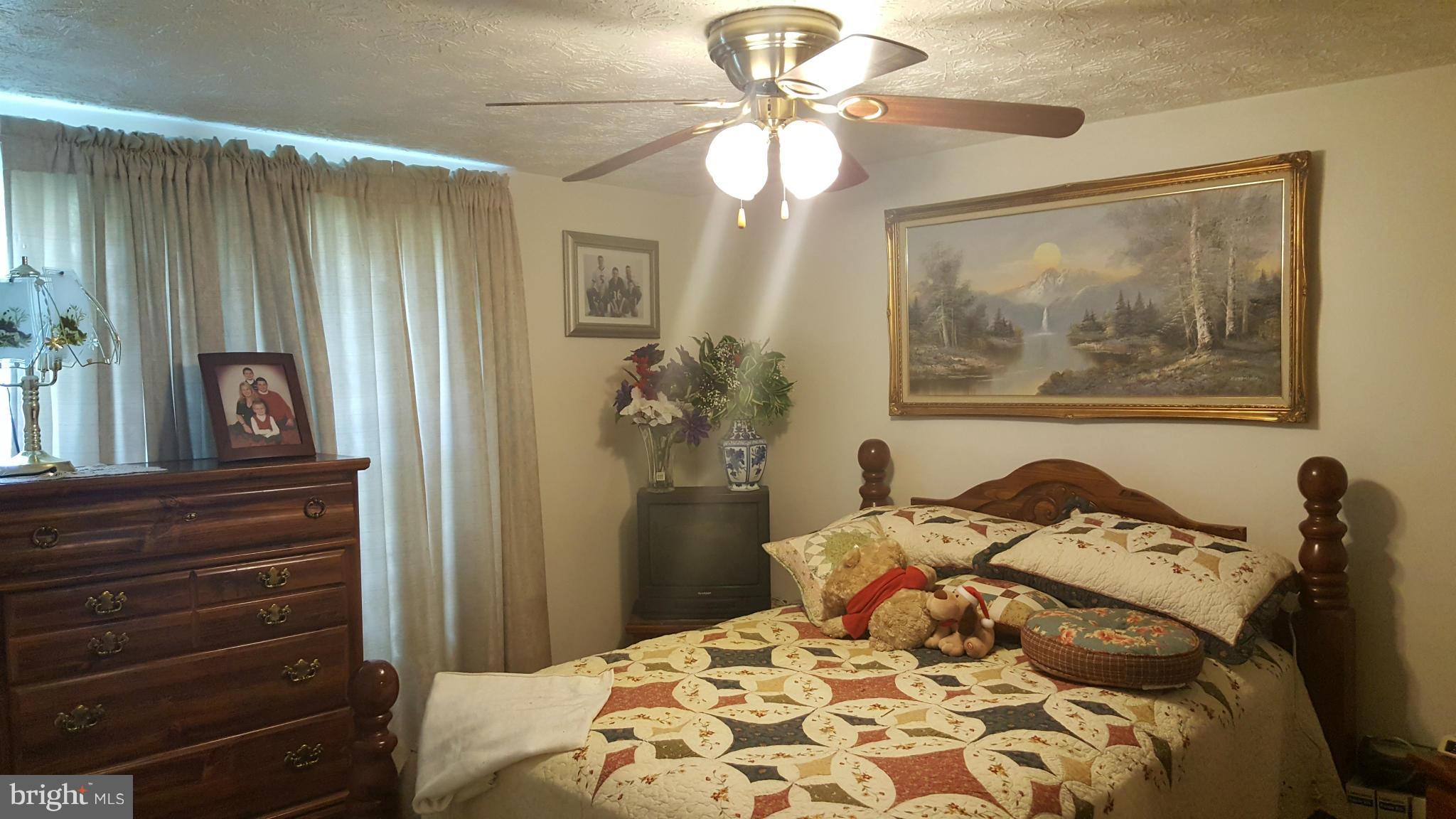 218 Compass Road Baltimore, MD 21221 - Photo 7 of 19 Bedroom (Master)