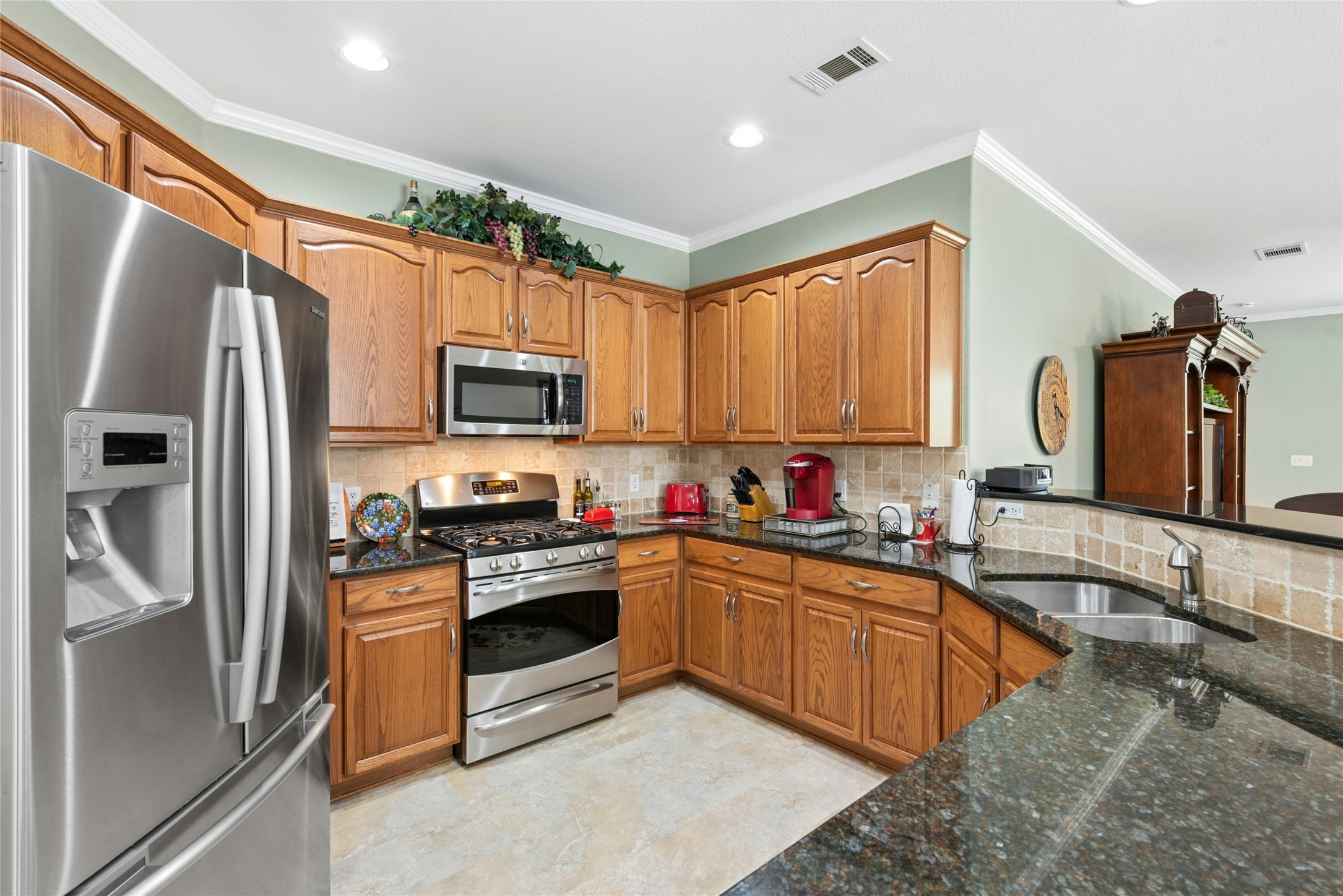 213 Crockett Loop Georgetown, TX 78633 - Photo 15 of 30