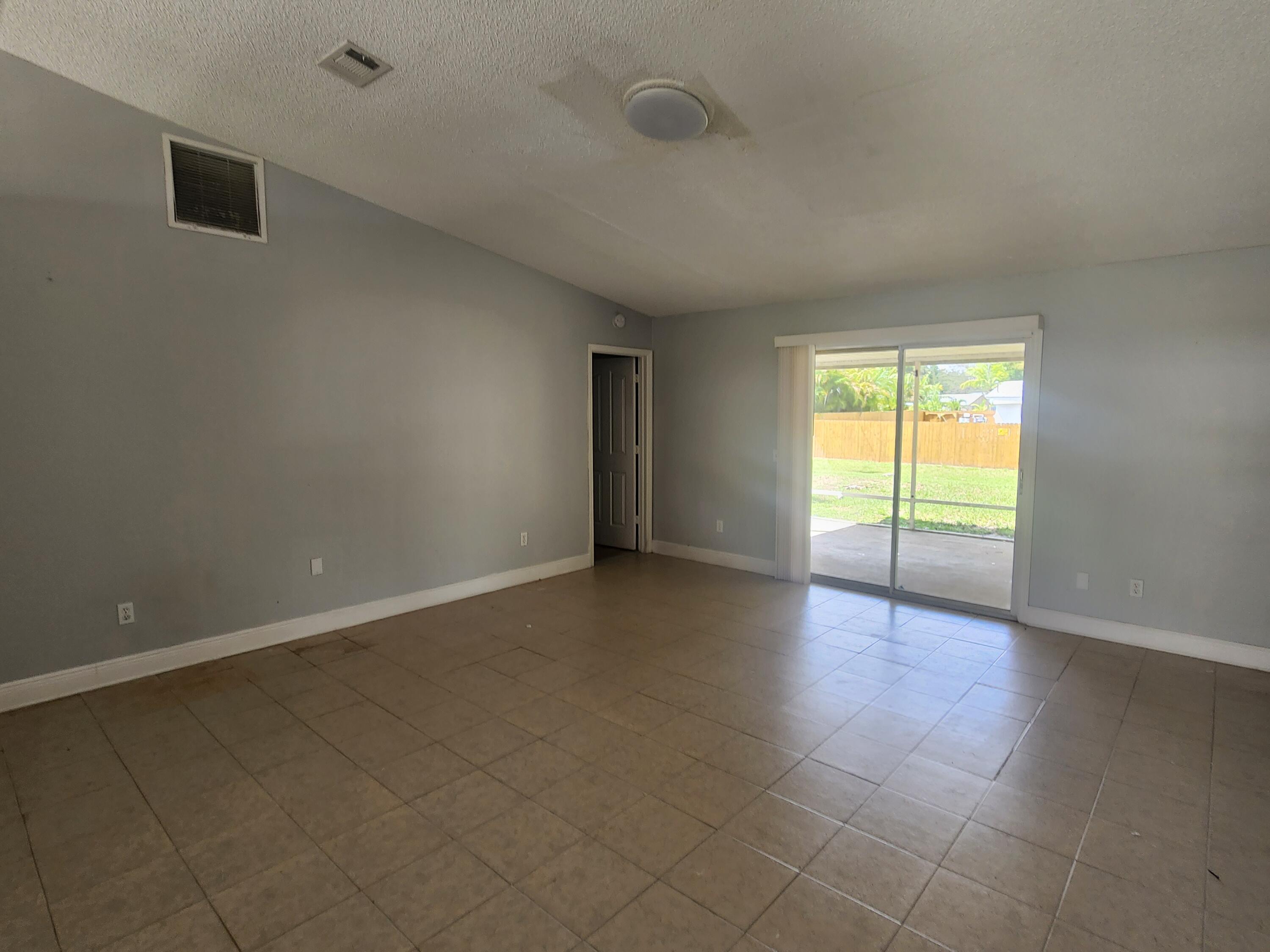 7906 James Road Fort Pierce, FL 34951 - Photo 6 of 28 20230420_151823