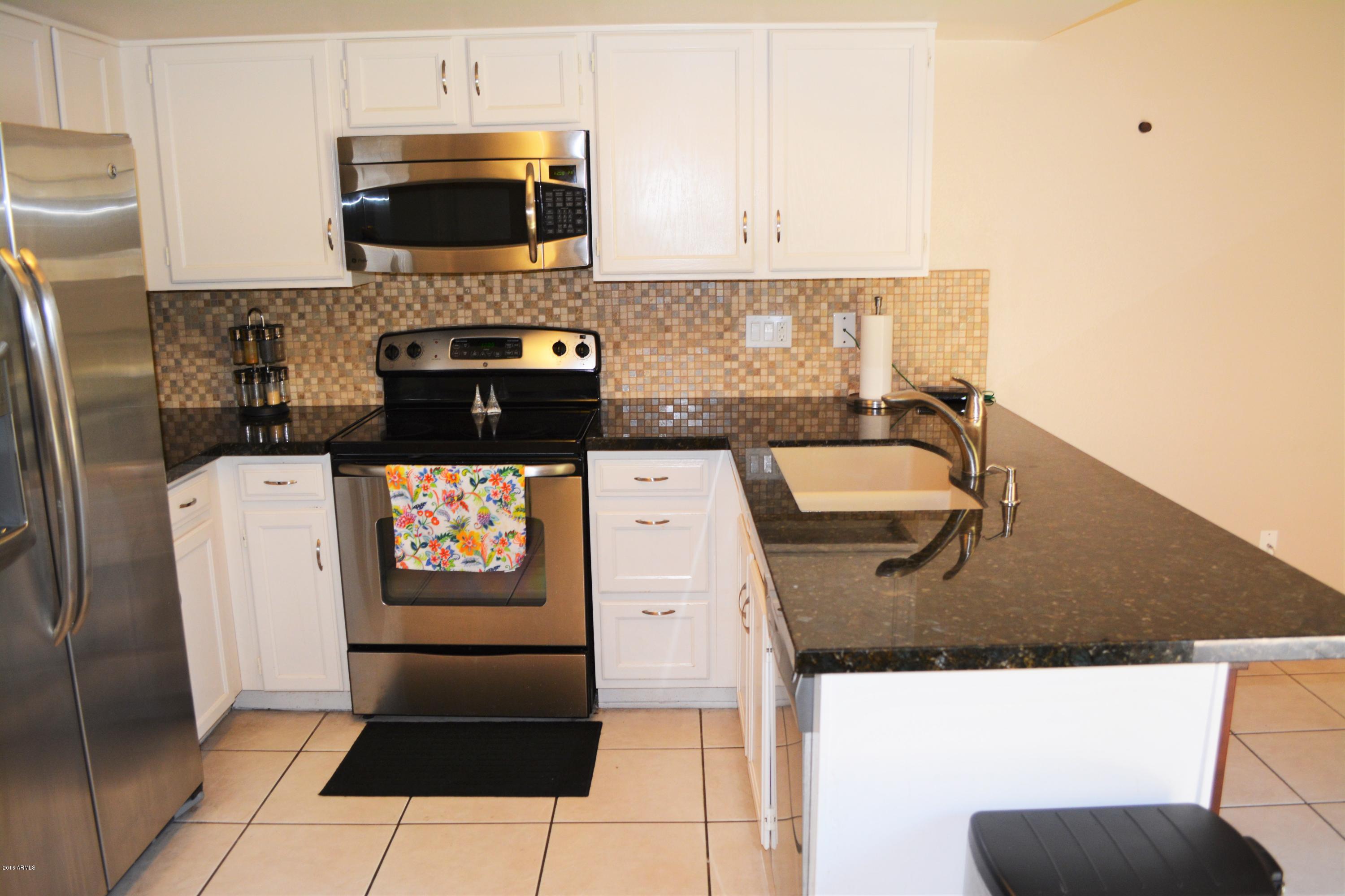 320 East Larkspur Lane Tempe, AZ 85288 - Photo 5 of 21 DSC_0108