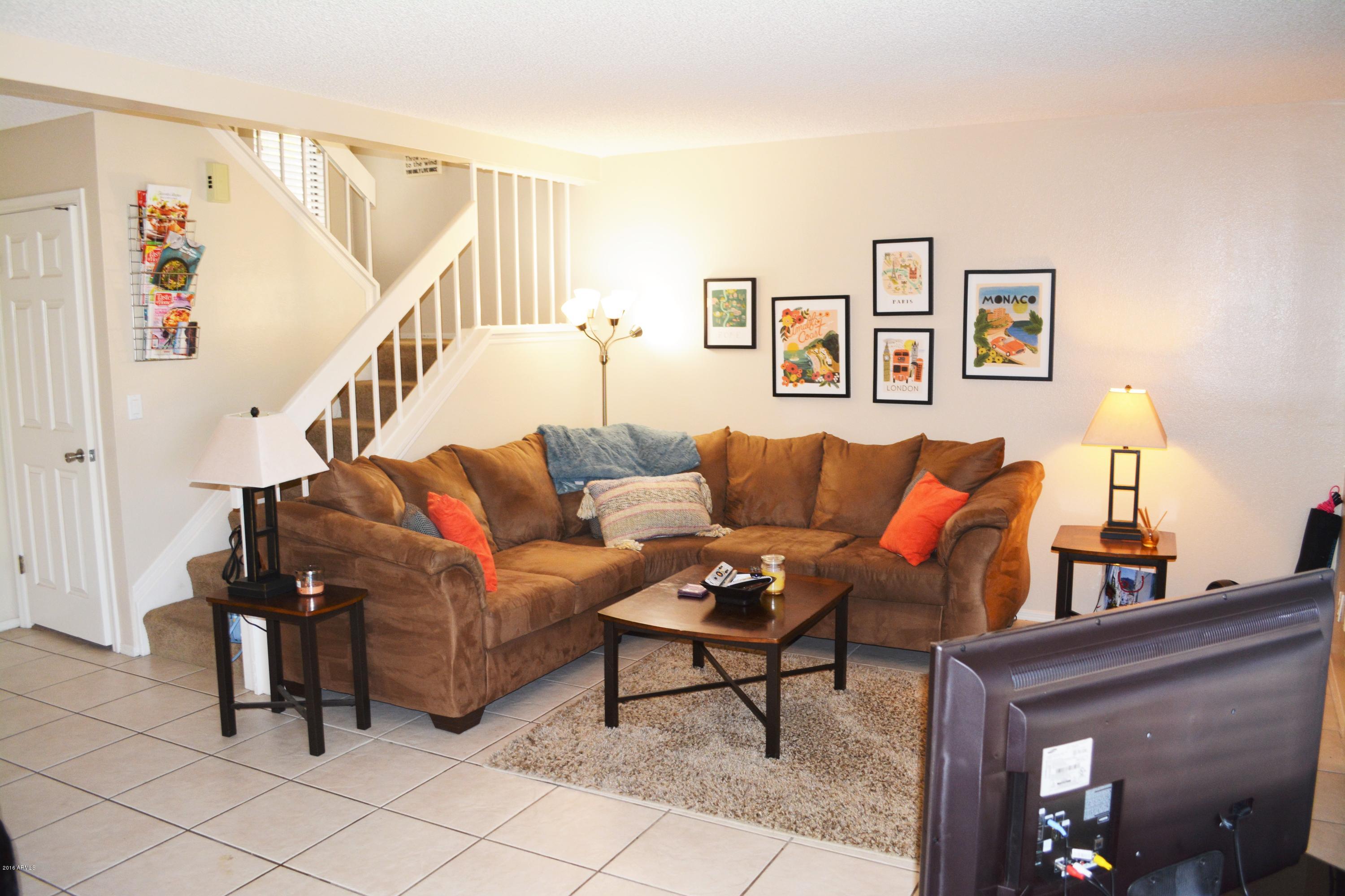 320 East Larkspur Lane Tempe, AZ 85288 - Photo 7 of 21 DSC_0110