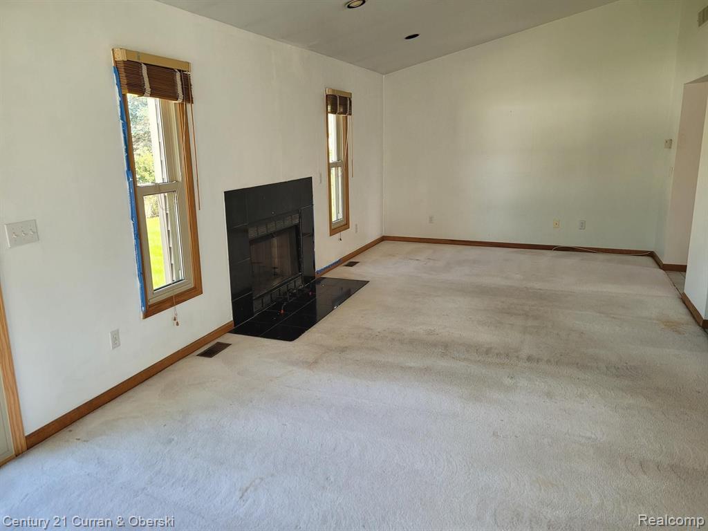 30744 South Gibraltar Road Rockwood, MI 48173 - Photo 8 of 22