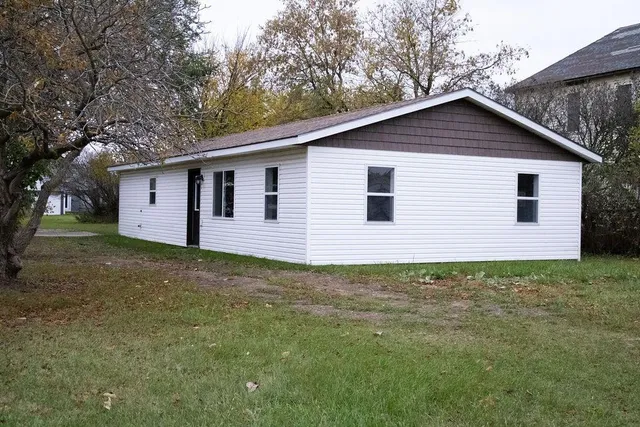 $139,999 | 417 North Wisconsin Street, Hewitt, MN 56453