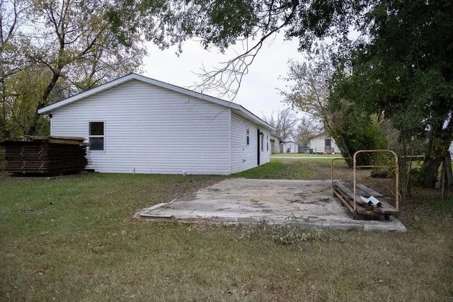 $139,999 | 417 North Wisconsin Street, Hewitt, MN 56453