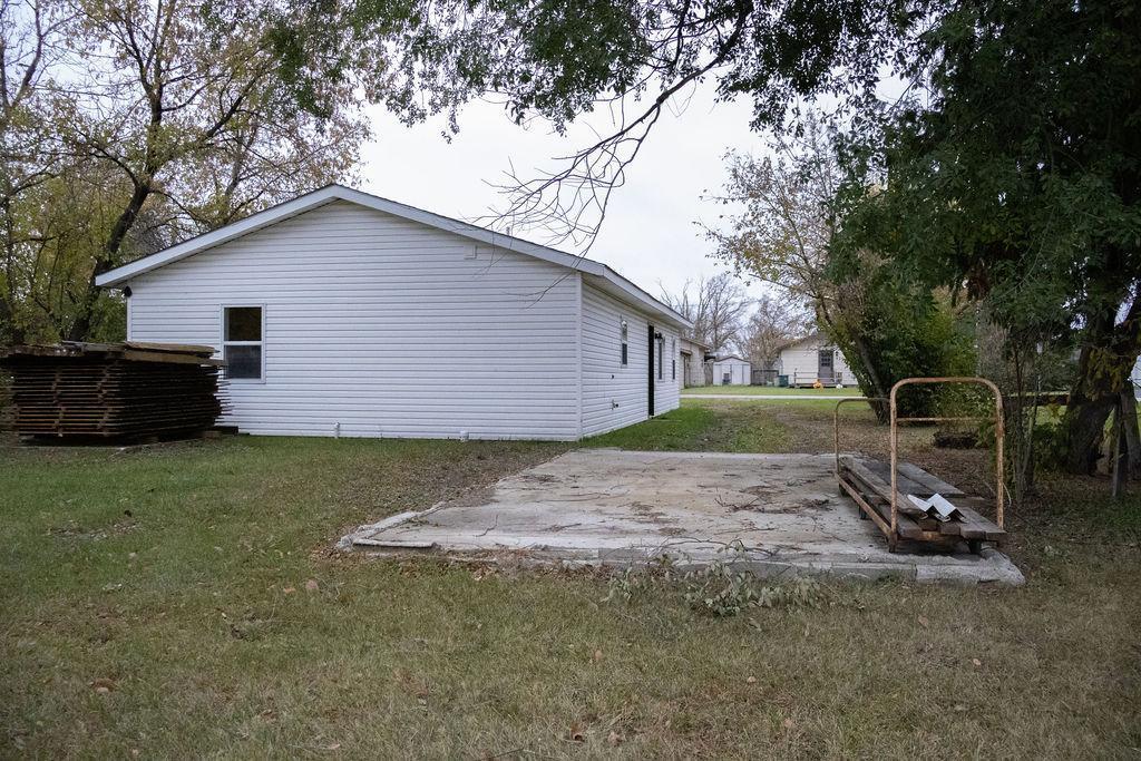 417 North Wisconsin Street Hewitt, MN 56453 - Photo 24 of 27