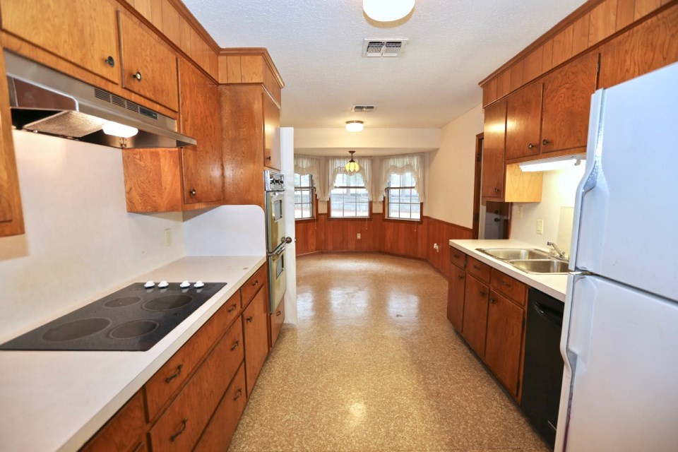 6002 Hanging Moss Road Jackson, MS 39206 - Photo 11 of 36 Photo 11