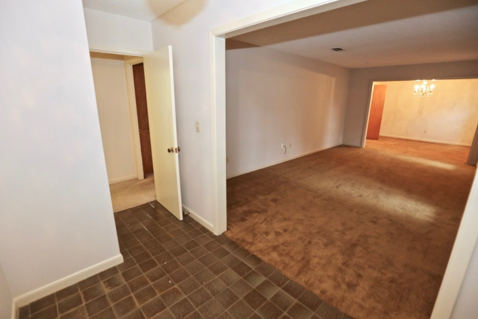 6002 Hanging Moss Road Jackson, MS 39206 - Photo 4 of 36 Photo 4