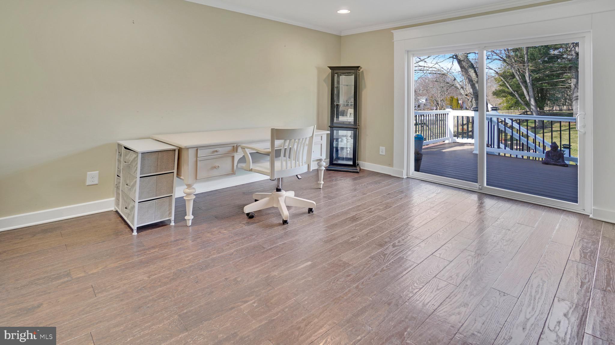 2528 Old Frederick Road Catonsville, MD 21228 - Photo 4 of 22 Additional living space with slider to deck.