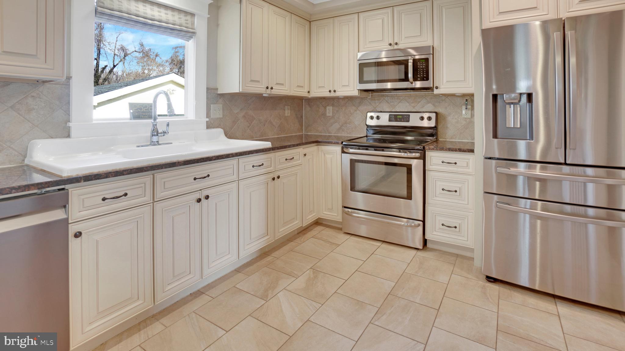 2528 Old Frederick Road Catonsville, MD 21228 - Photo 5 of 22 Updated appliances!