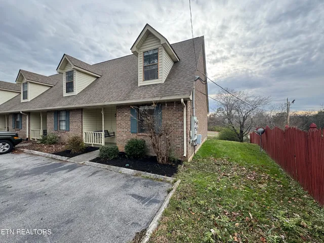 $259,000 | 9001 Fountain Brook Lane, Knoxville, TN 37923