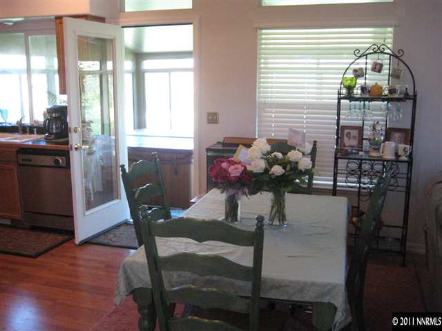 2265 Snowmass Drive Reno, NV 89511 - Photo 4 of 13 a dining room with furniture and window