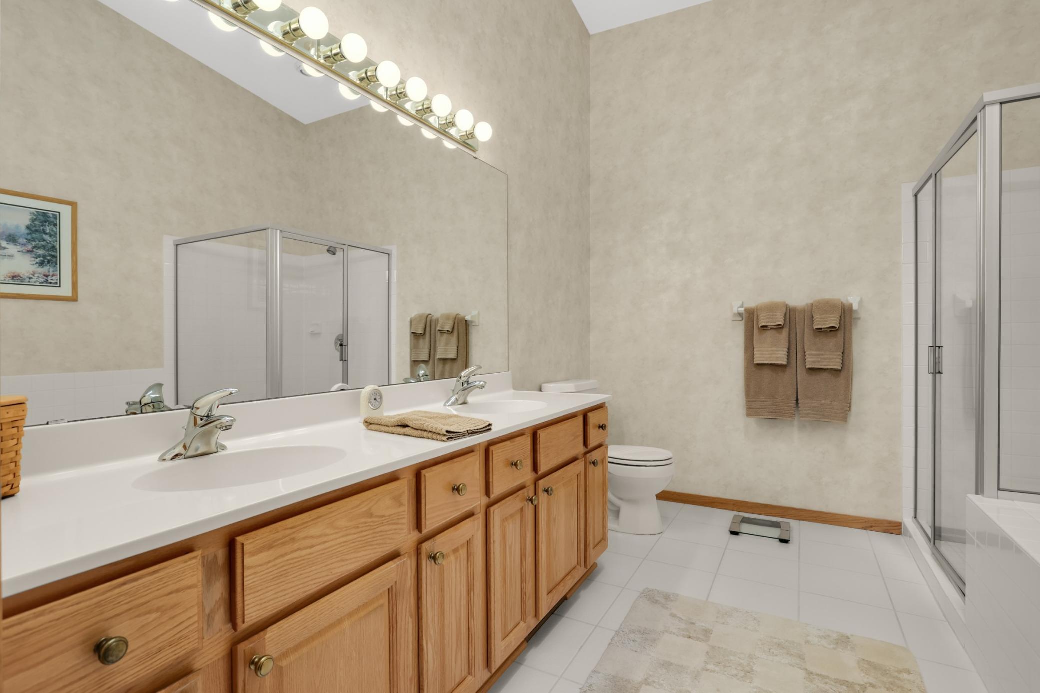 7081 Crowne Oak Road Eden Prairie, MN 55344 - Photo 20 of 36