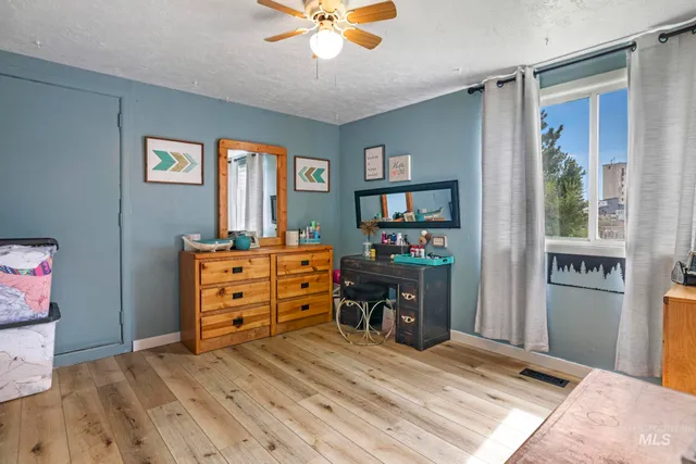 $299,400 | 531 Calico Street, Hansen, ID 83334