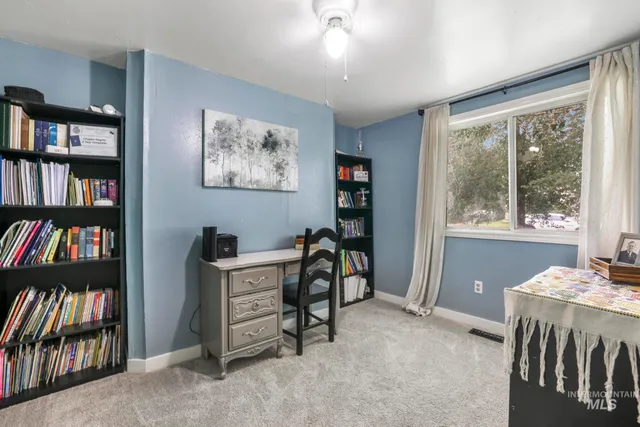 $299,400 | 531 Calico Street, Hansen, ID 83334